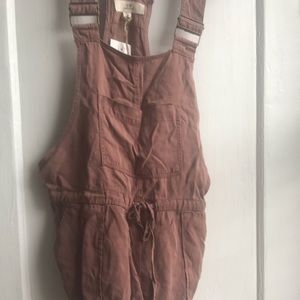 Rusty pink short overalls